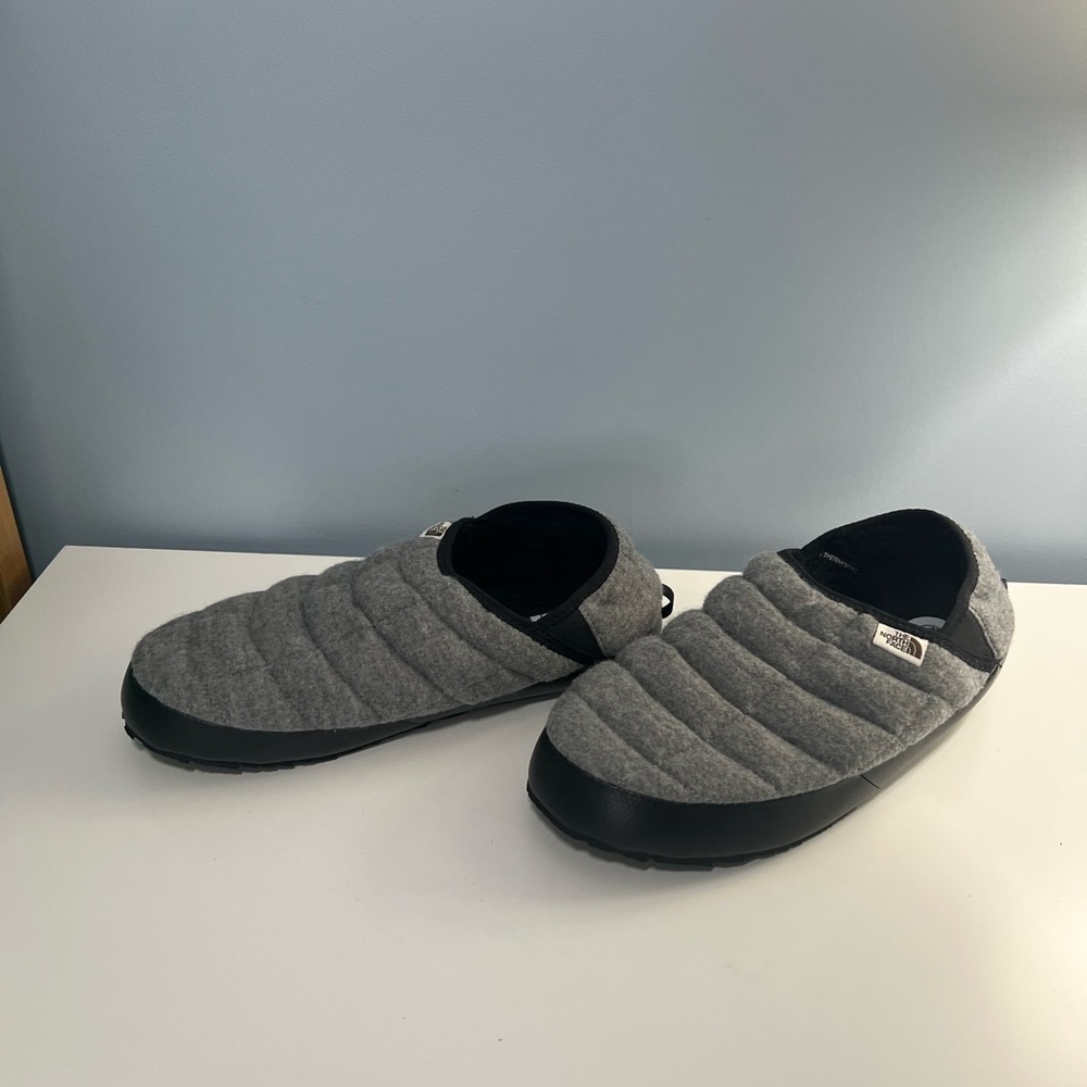 The North Face Men's Gray and Black Loafers - Picture 3 of 6